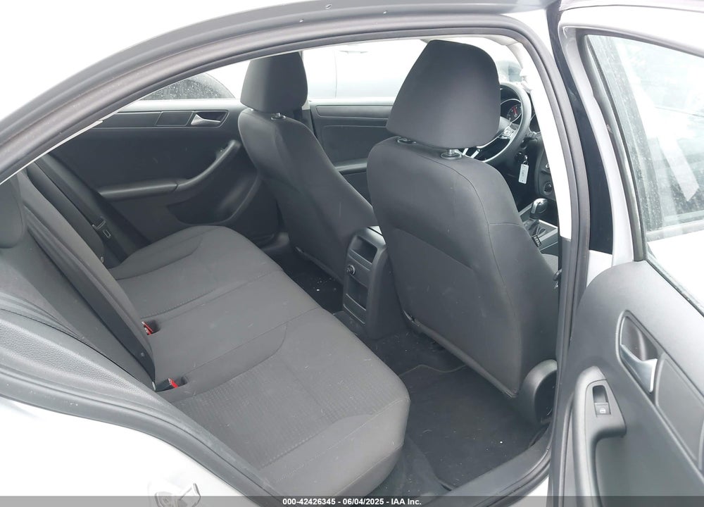 2015 VOLKSWAGEN JETTA 2.0L S VIN: 3VW2K7AJ8FM355357