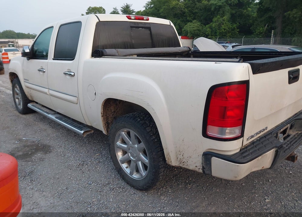 2013 GMC SIERRA 1500 DENALI VIN: 3GTP2XE25DG225253