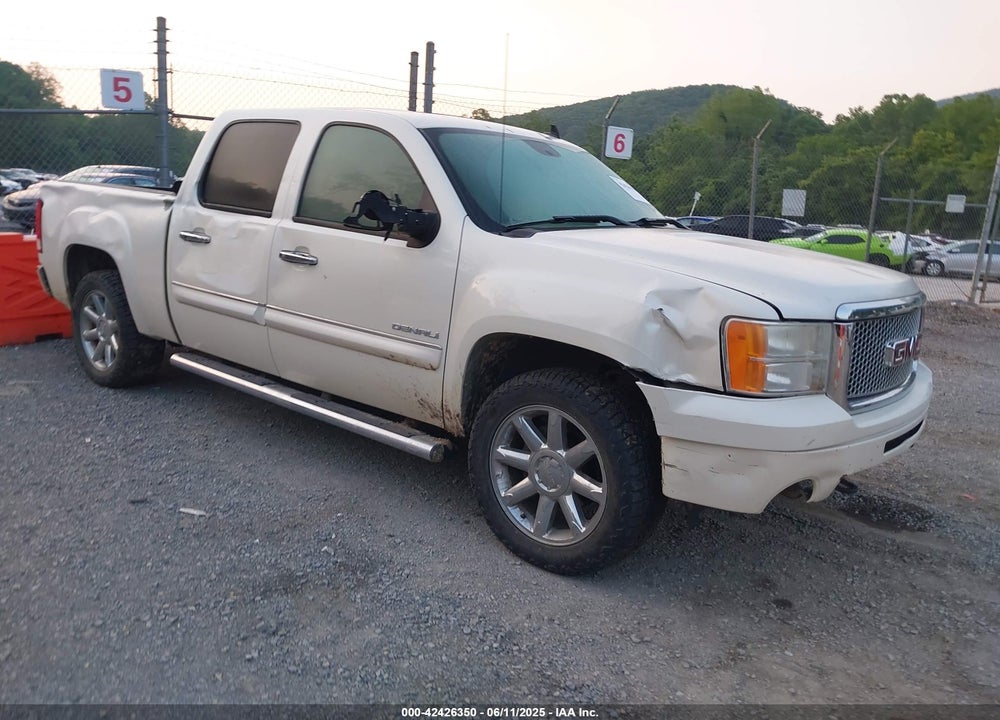 2013 GMC SIERRA 1500 DENALI VIN: 3GTP2XE25DG225253