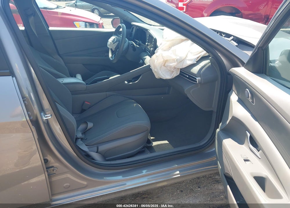 2021 HYUNDAI ELANTRA VIN: KMHLM4AG8MU102774