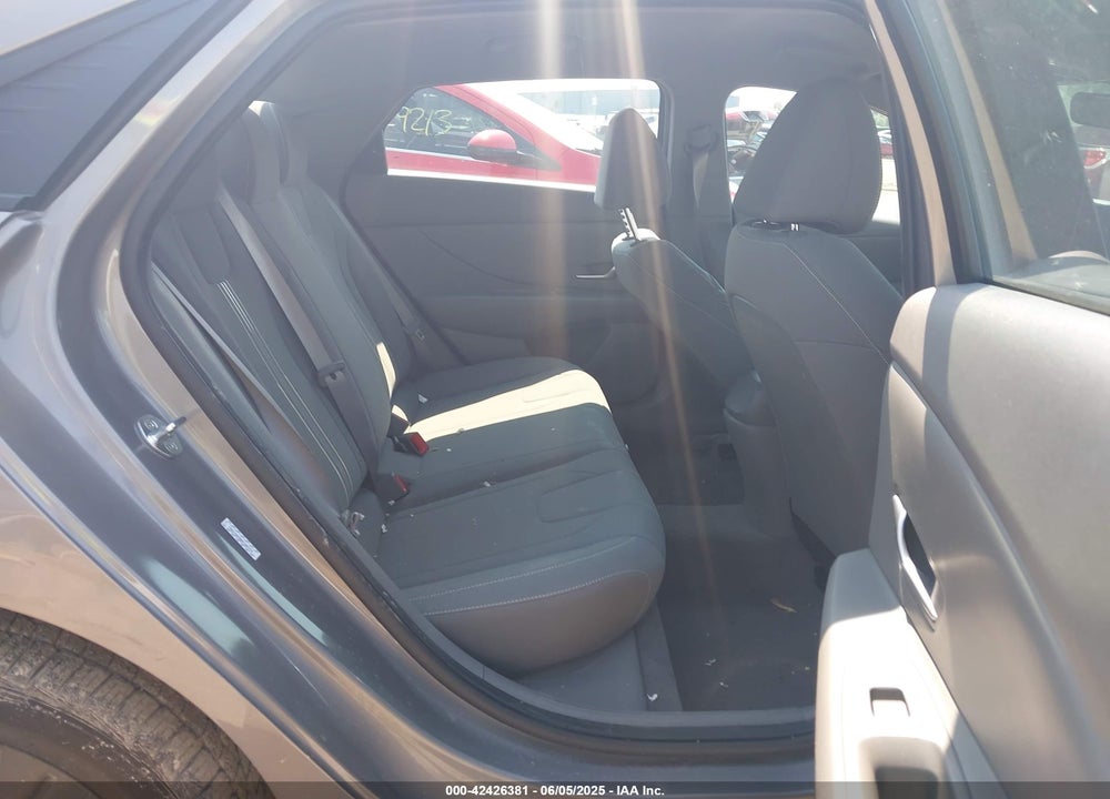 2021 HYUNDAI ELANTRA VIN: KMHLM4AG8MU102774