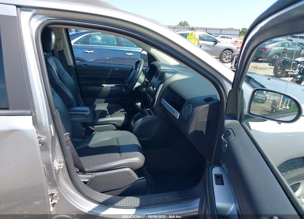 2014 JEEP COMPASS VIN: 1C4NJDEB8ED898481