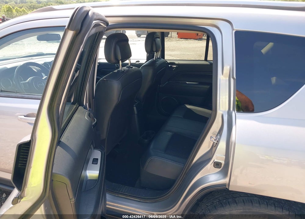 2014 JEEP COMPASS VIN: 1C4NJDEB8ED898481