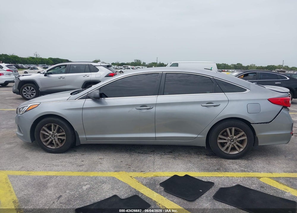 2016 HYUNDAI SONATA SE VIN: 5NPE24AFXGH381718