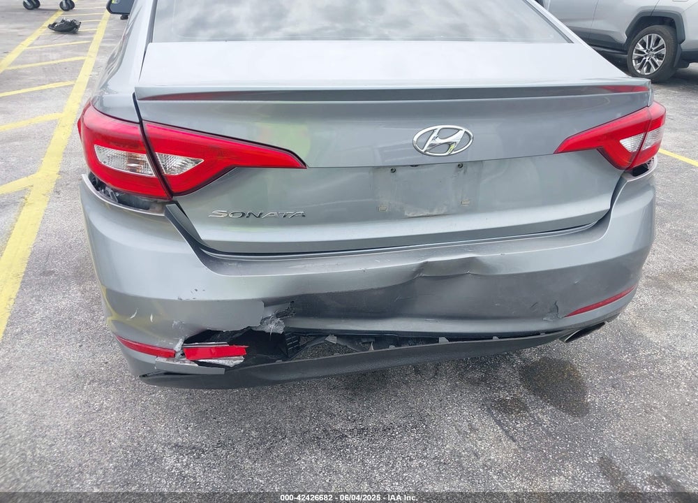 2016 HYUNDAI SONATA SE VIN: 5NPE24AFXGH381718