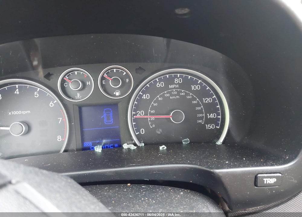 2011 HYUNDAI ELANTRA TOURING VIN: KMHDB8AE4BU106771