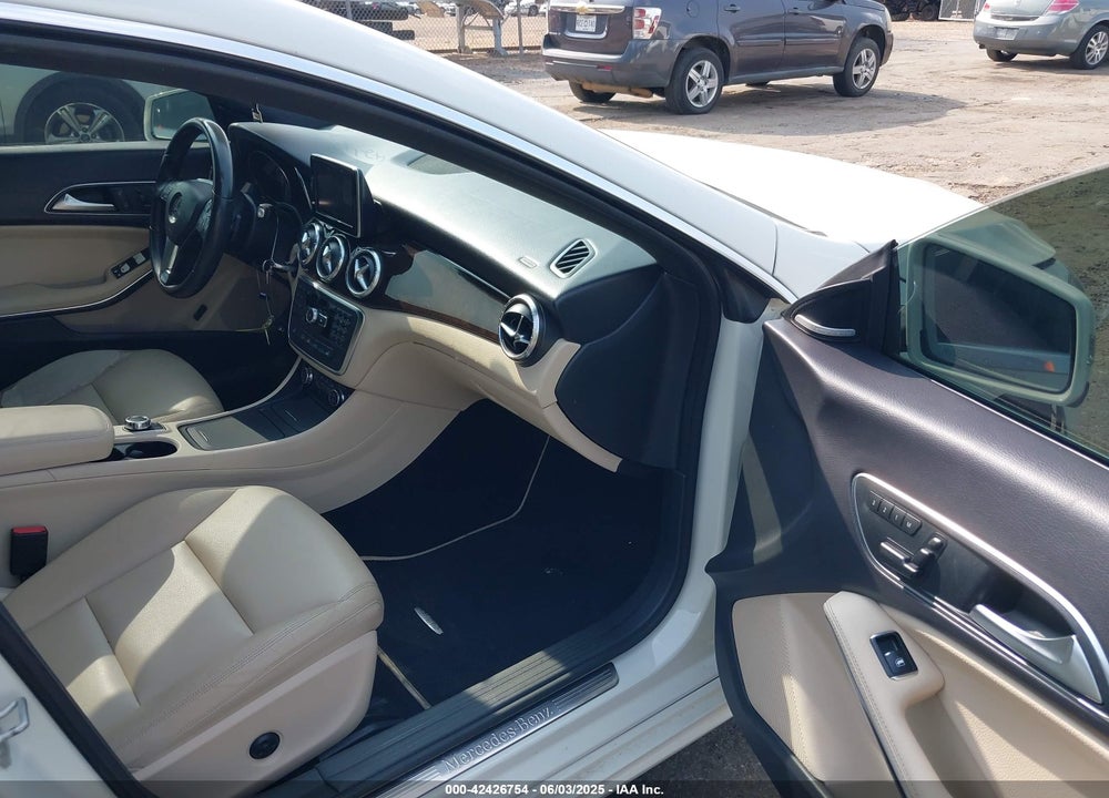 2014 MERCEDES-BENZ CLA 250 VIN: WDDSJ4EBXEN113882