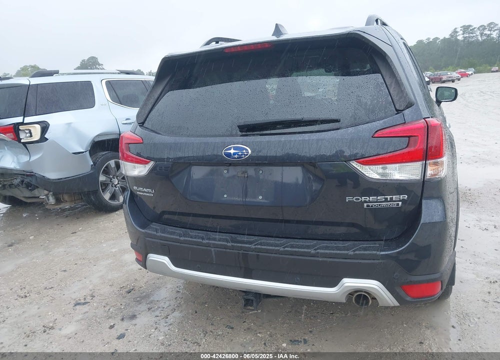 2019 SUBARU FORESTER VIN: JF2SKAWC7KH496625