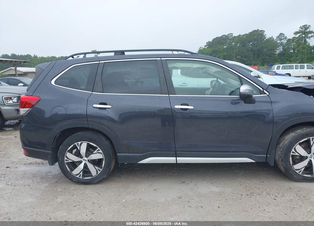 2019 SUBARU FORESTER VIN: JF2SKAWC7KH496625