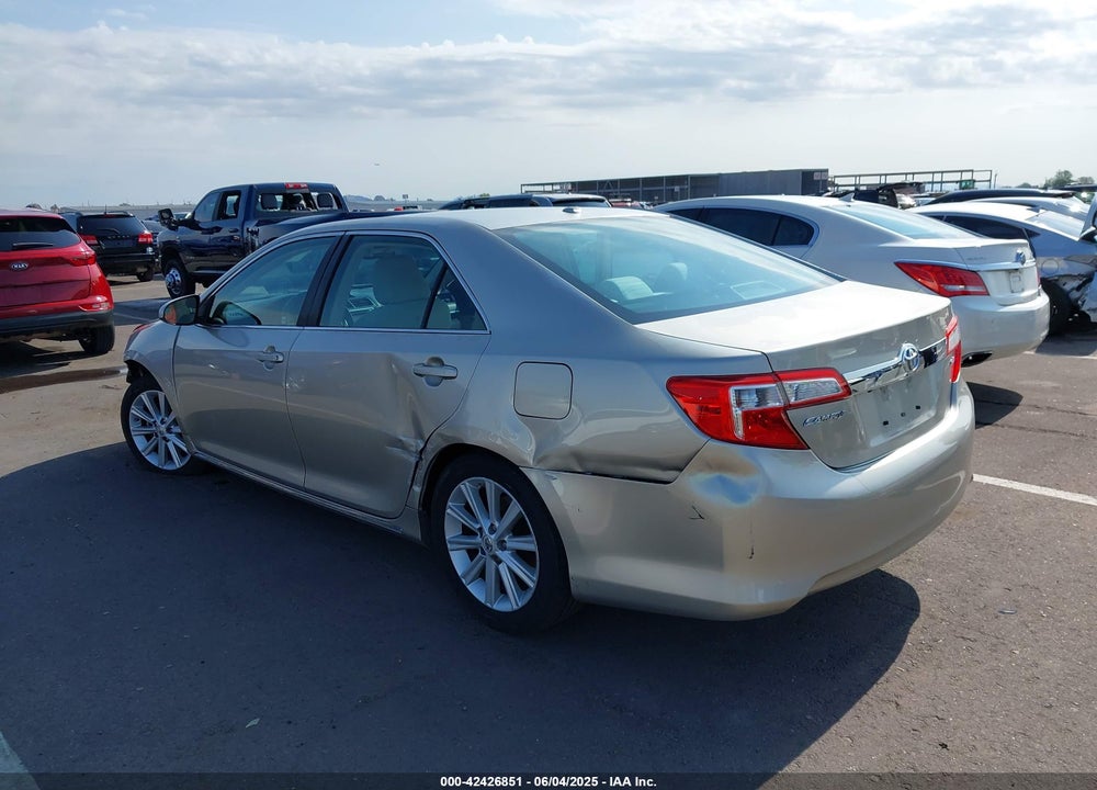 2014 TOYOTA CAMRY XLE VIN: 4T4BF1FK4ER420528