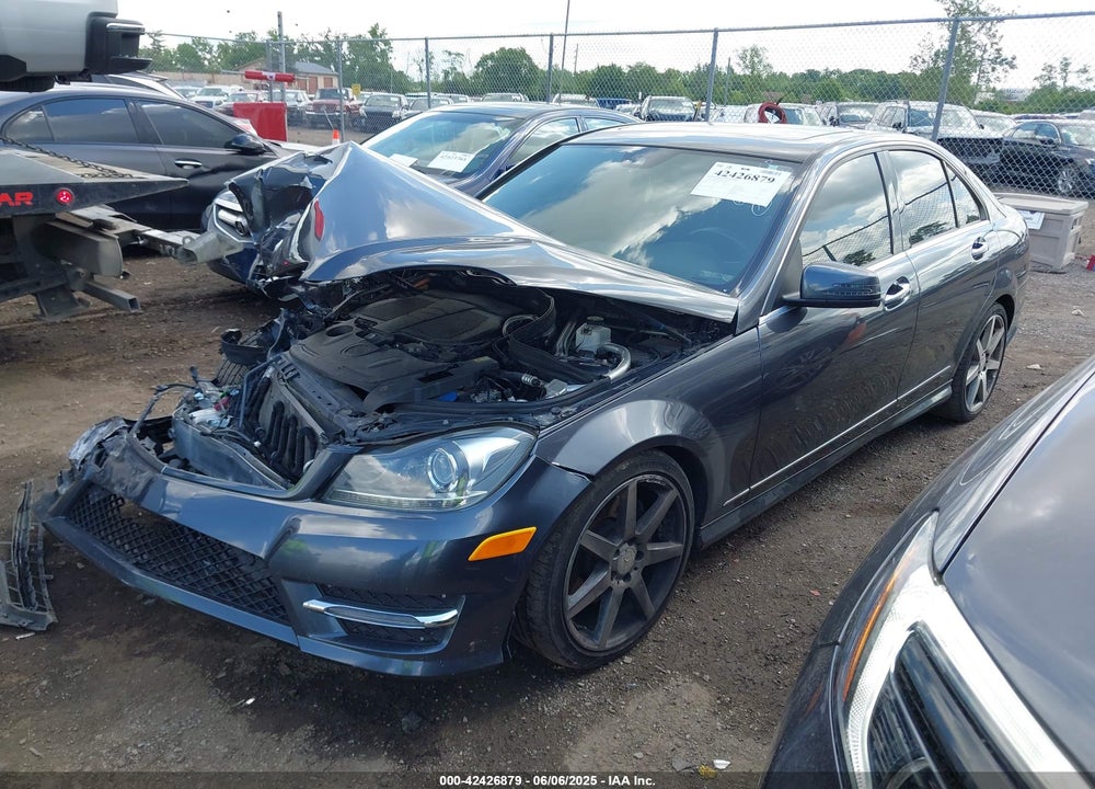 2014 MERCEDES-BENZ C VIN: WDDGF8AB8ER318100
