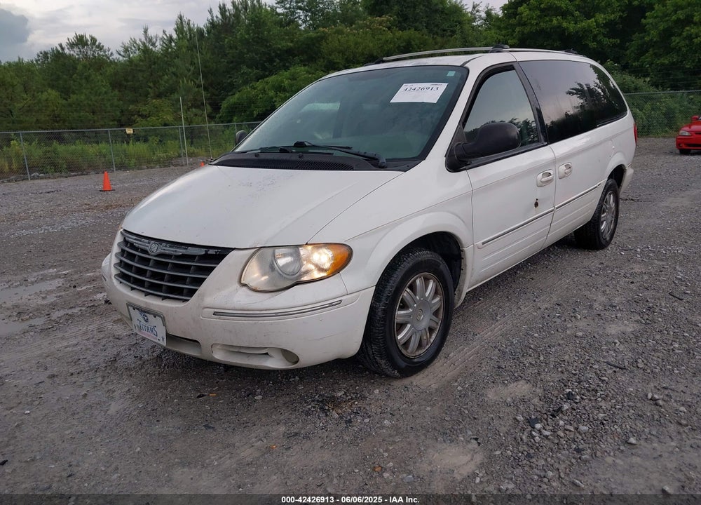 2005 CHRYSLER TOWN & COUNTRY LIMITED VIN: 2C8GP64L05R213379