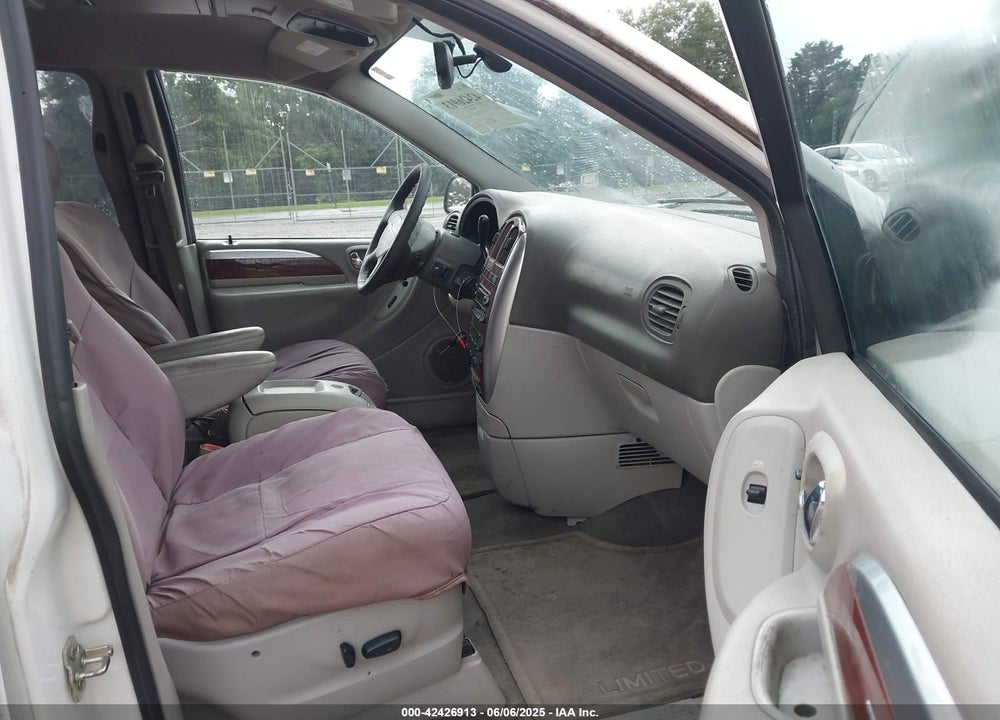 2005 CHRYSLER TOWN & COUNTRY LIMITED VIN: 2C8GP64L05R213379