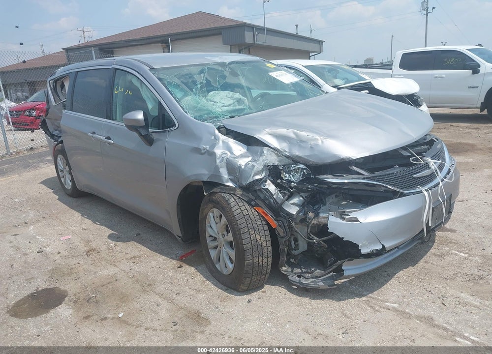 2017 CHRYSLER PACIFICA TOURING VIN: 2C4RC1DG8HR519861