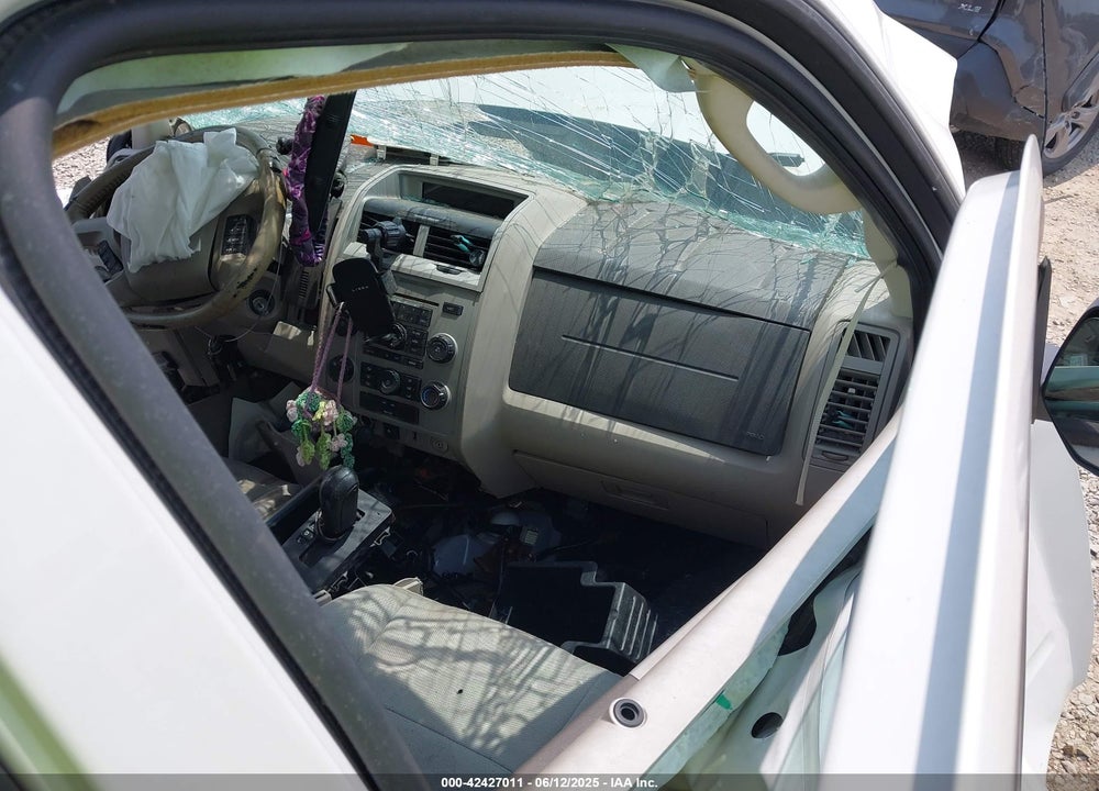 2010 FORD ESCAPE VIN: 1FMCU9DG2AKC63511