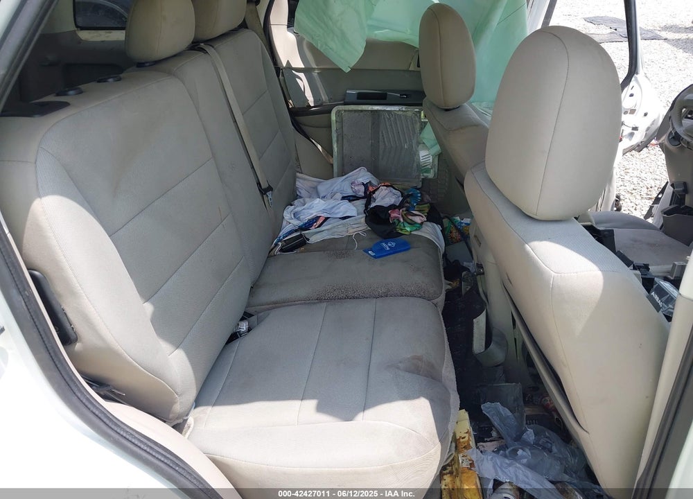 2010 FORD ESCAPE VIN: 1FMCU9DG2AKC63511