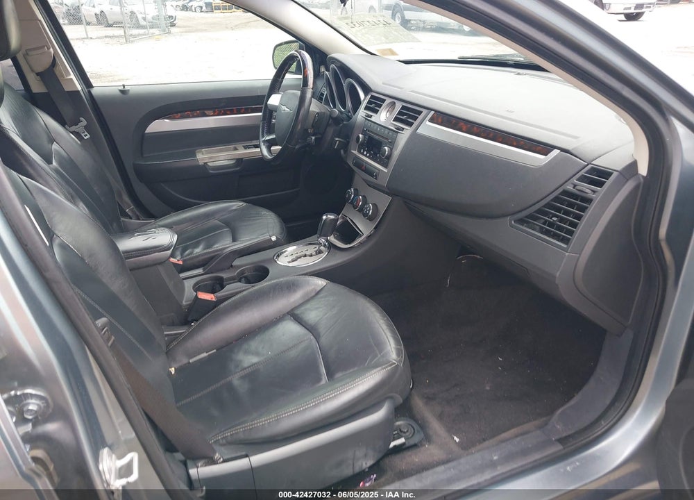 2010 CHRYSLER SEBRING VIN: 1C3CC5FB4AN132732