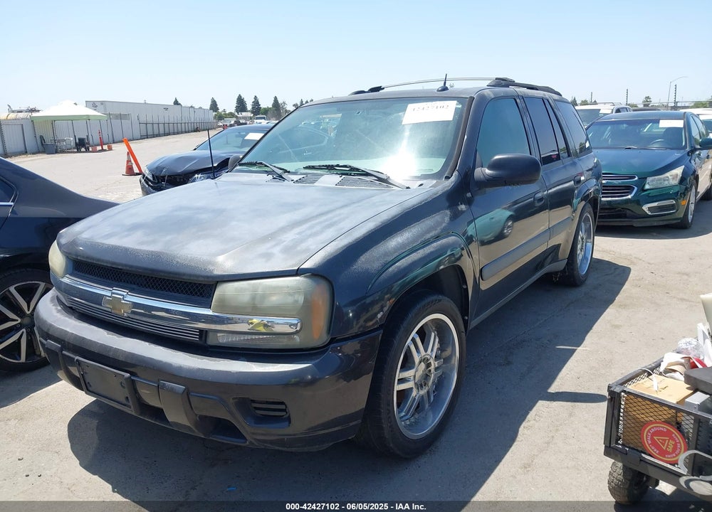 2005 CHEVROLET TRAILBLAZER LS VIN: 1GNDS13S152313902