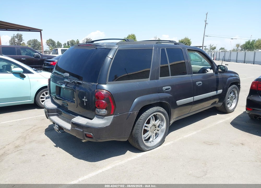 2005 CHEVROLET TRAILBLAZER LS VIN: 1GNDS13S152313902