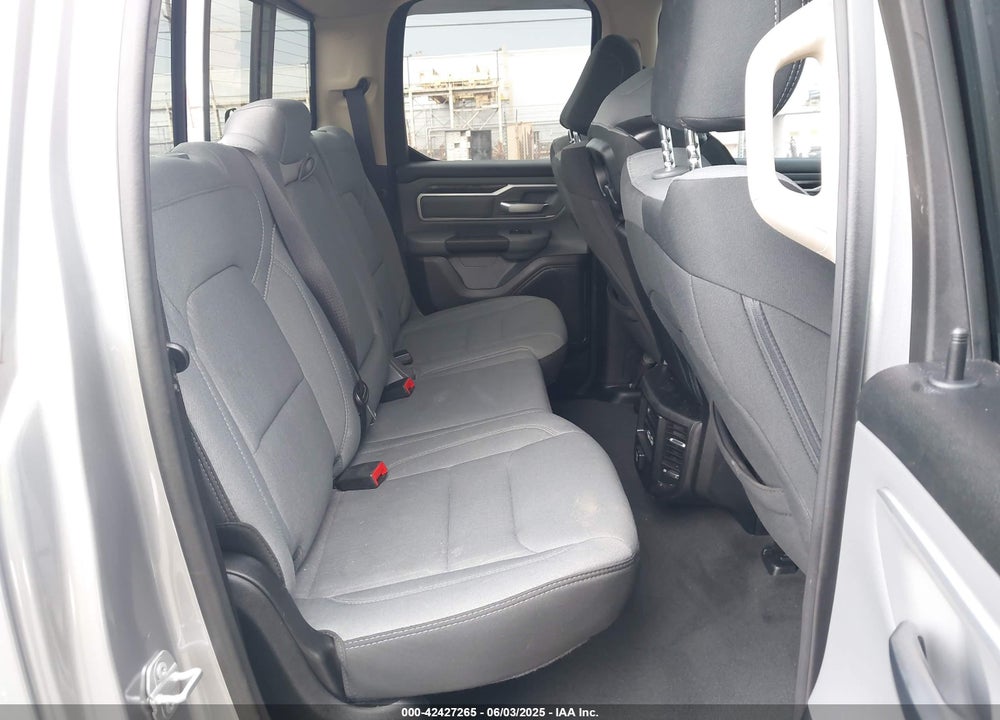2020 RAM 1500 VIN: 1C6RREBG3LN420726