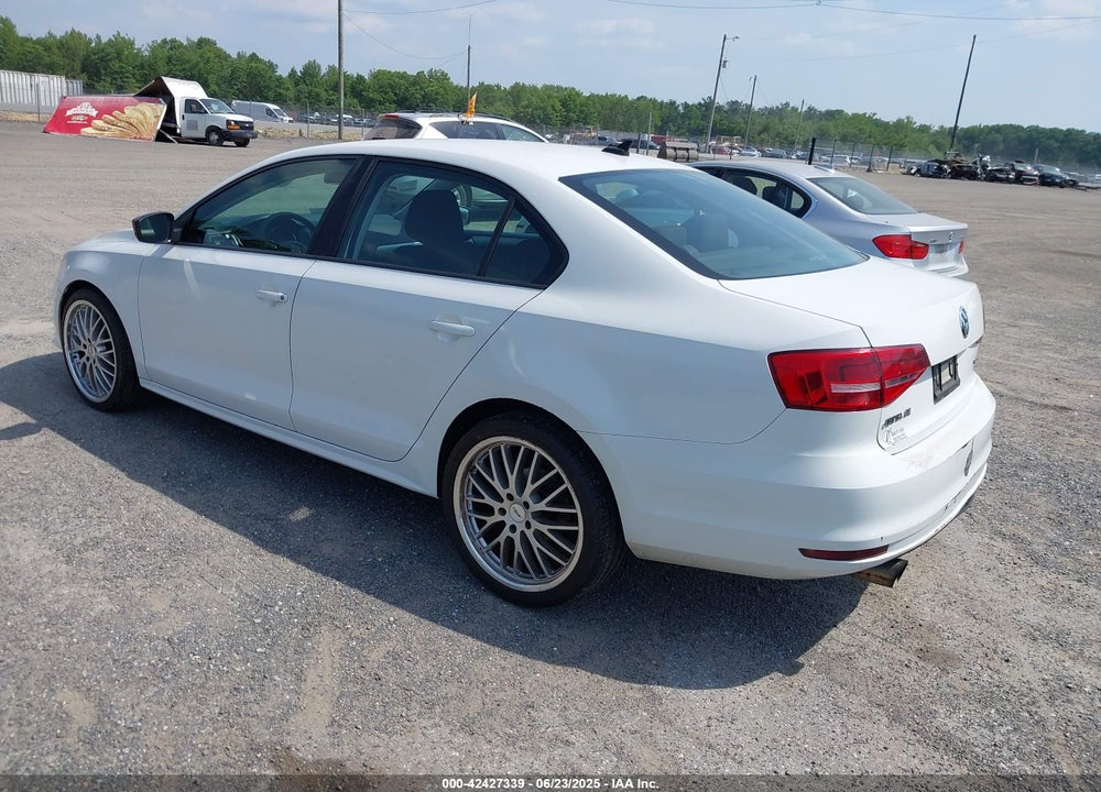 2015 VOLKSWAGEN JETTA 1.8T SE VIN: 3VWD17AJ0FM335969