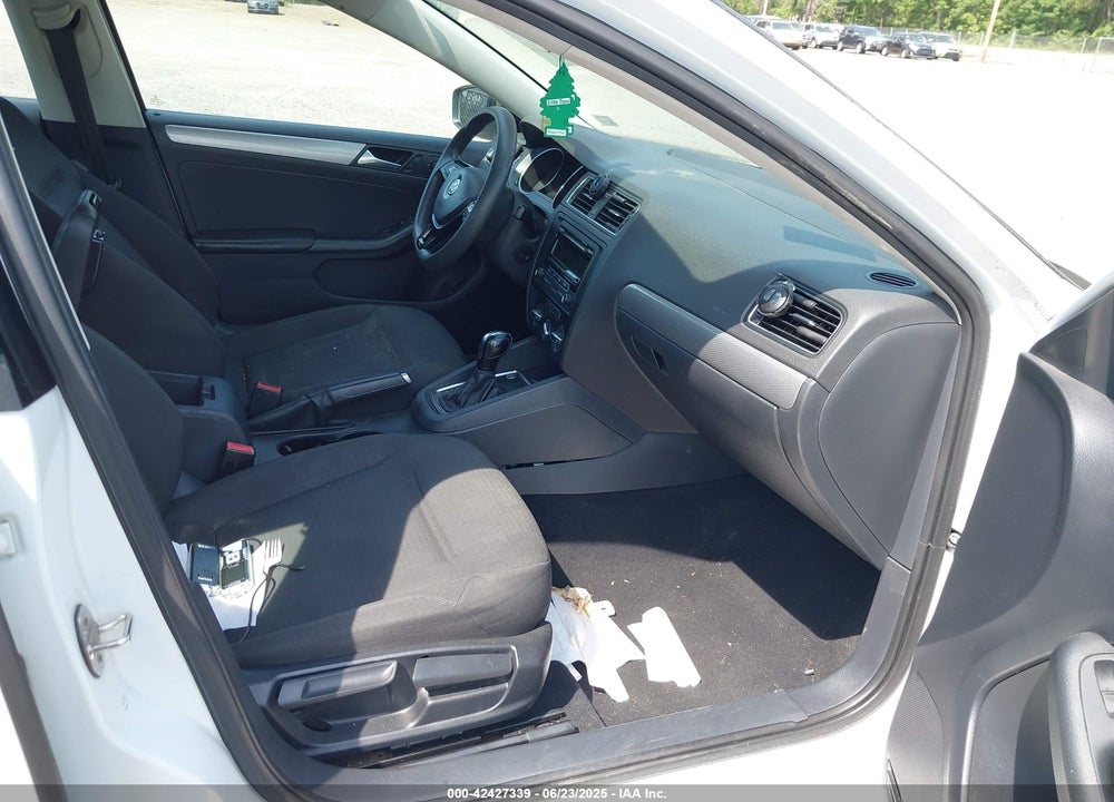2015 VOLKSWAGEN JETTA 1.8T SE VIN: 3VWD17AJ0FM335969