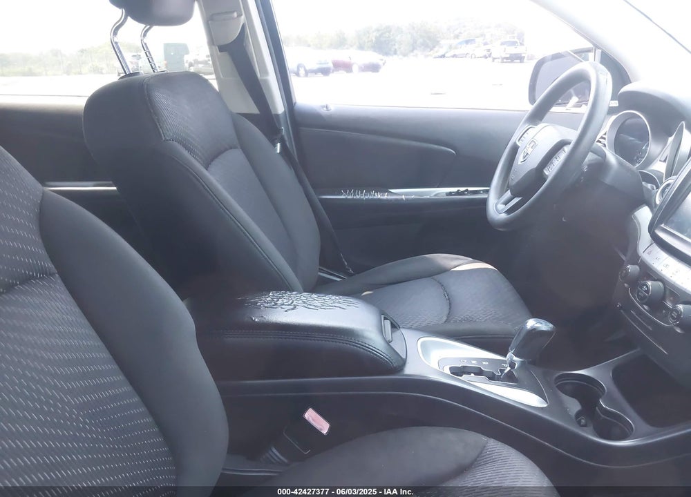2011 DODGE JOURNEY VIN: 3D4PG1FG5BT501656