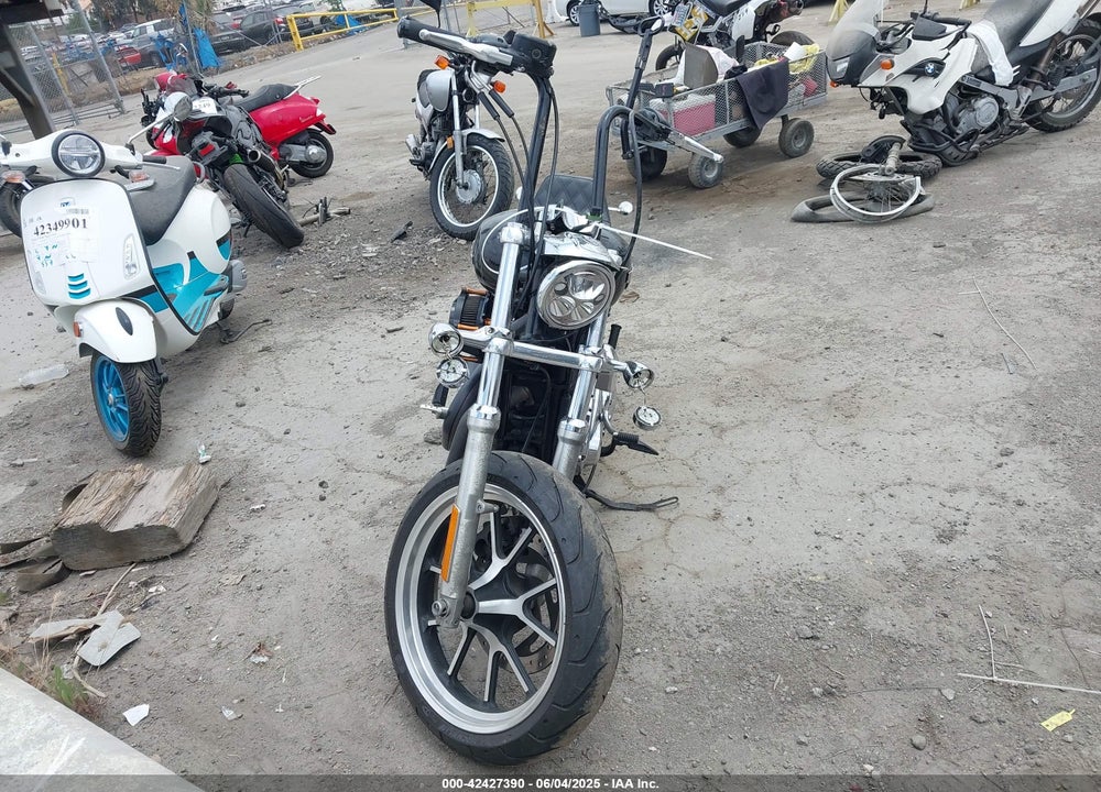 2014 HARLEY-DAVIDSON XL1200 T VIN: 1HD1LL368EC445054