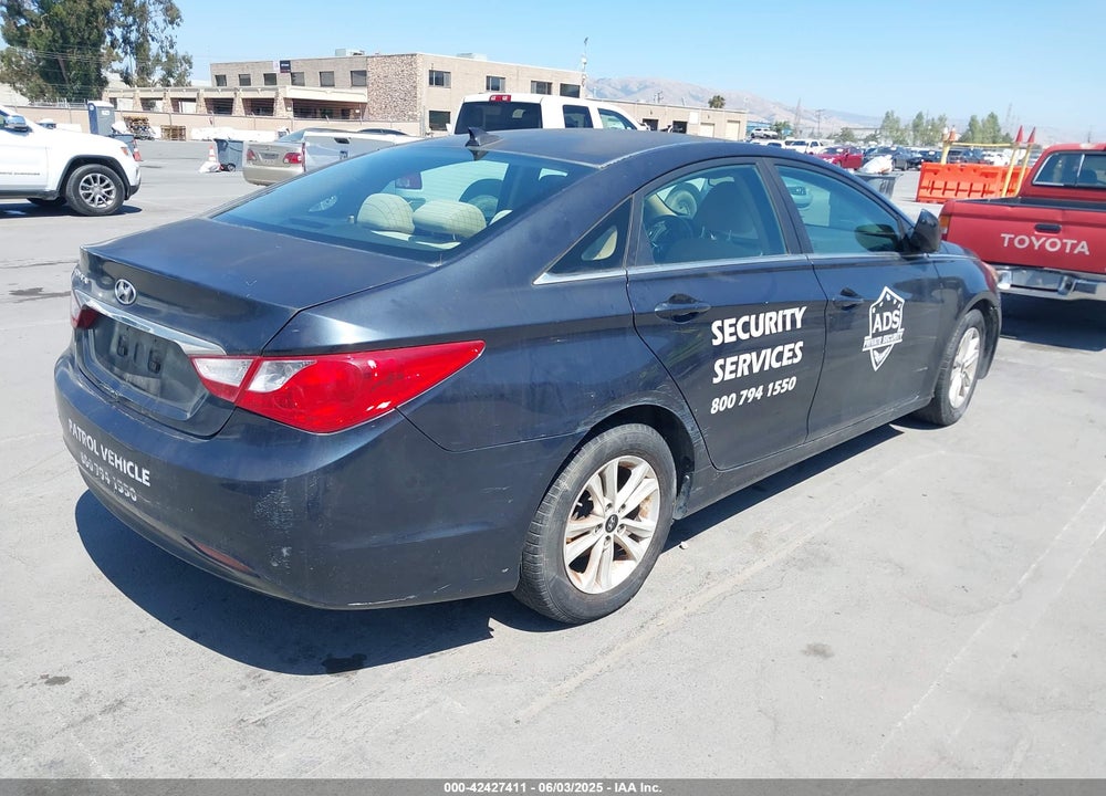 2013 HYUNDAI SONATA VIN: 5NPEB4AC4DH641130