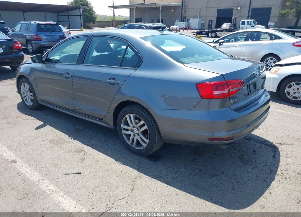 2015 VOLKSWAGEN JETTA VIN: 3VWLA7AJ2FM222732