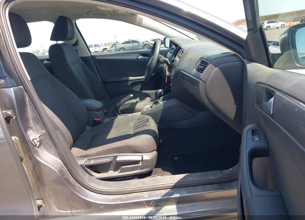 2015 VOLKSWAGEN JETTA VIN: 3VWLA7AJ2FM222732