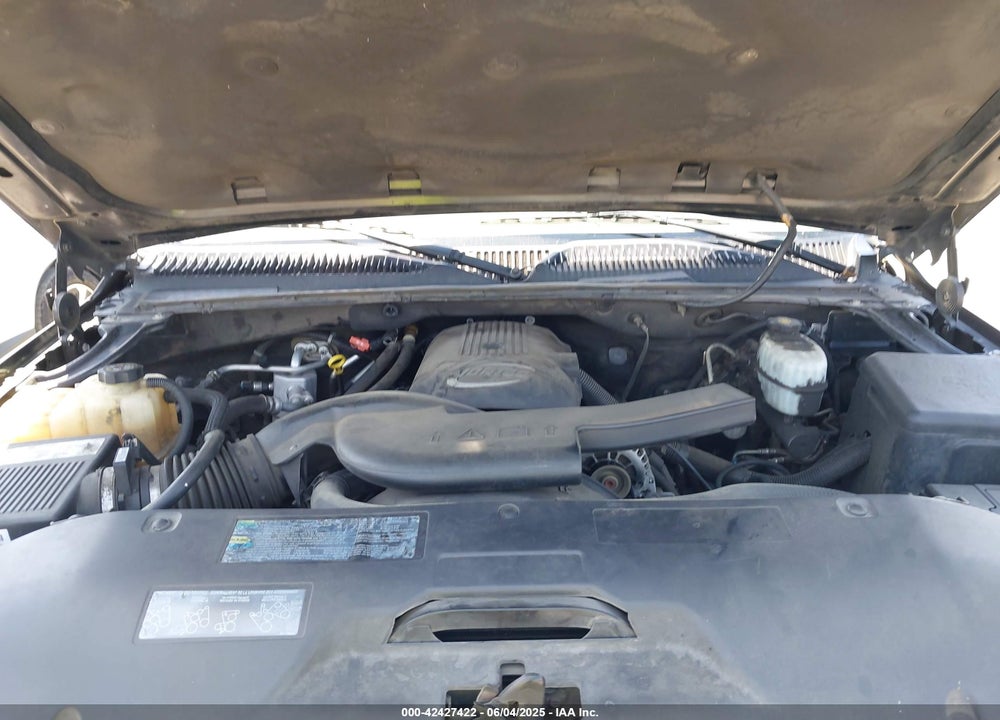 2004 CHEVROLET TAHOE LS VIN: 1GNEK13T14R169285