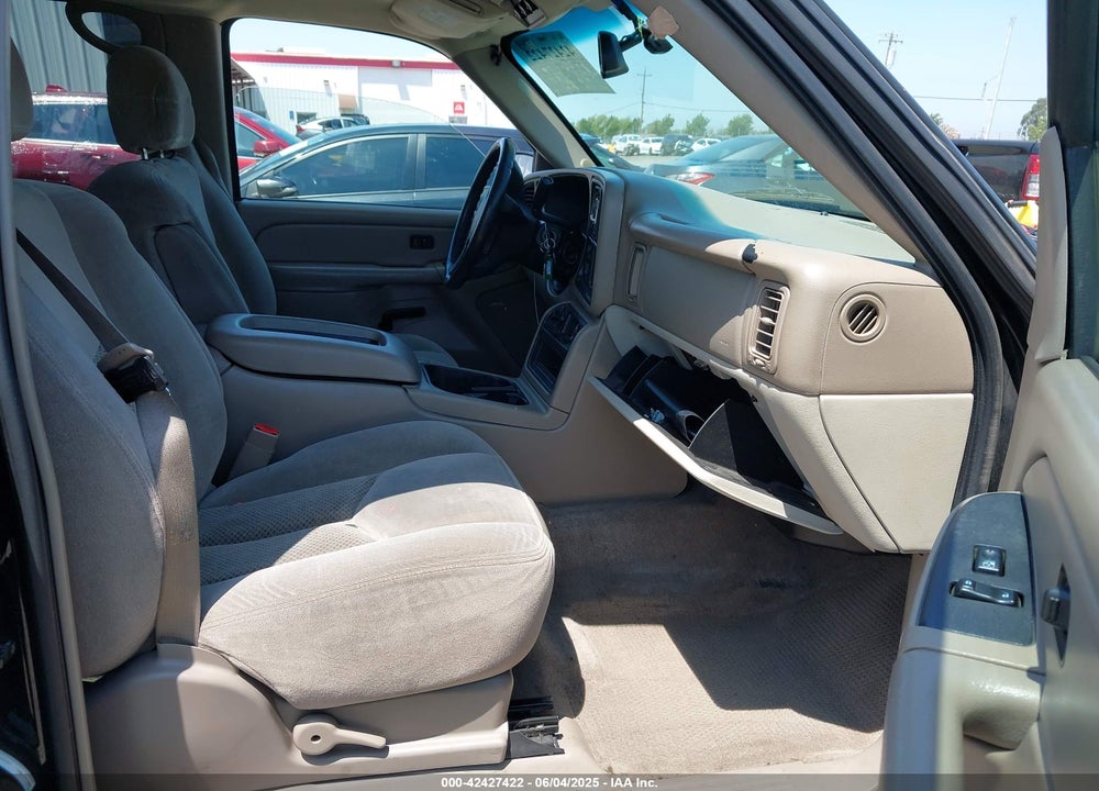 2004 CHEVROLET TAHOE LS VIN: 1GNEK13T14R169285