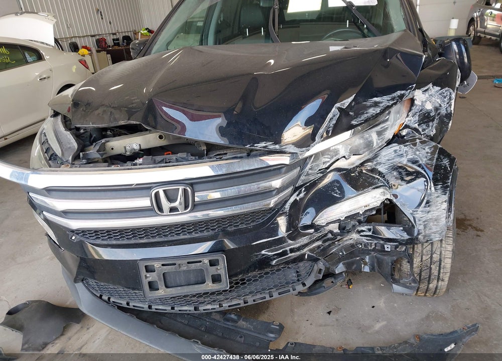 2017 HONDA PILOT VIN: 5FNYF6H53HB033625