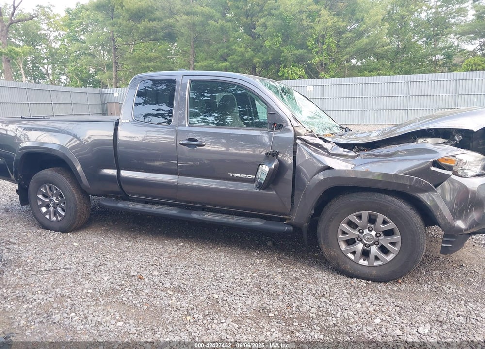 2018 TOYOTA TACOMA VIN: 5TFSZ5AN8JX150016