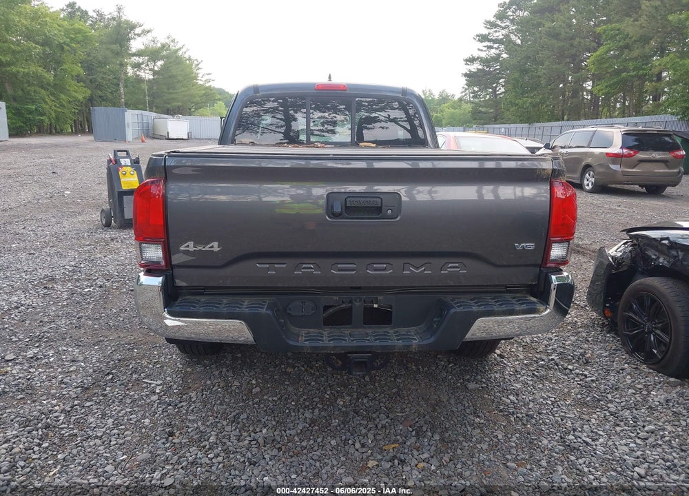 2018 TOYOTA TACOMA VIN: 5TFSZ5AN8JX150016