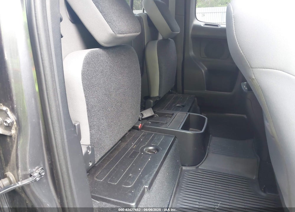 2018 TOYOTA TACOMA VIN: 5TFSZ5AN8JX150016