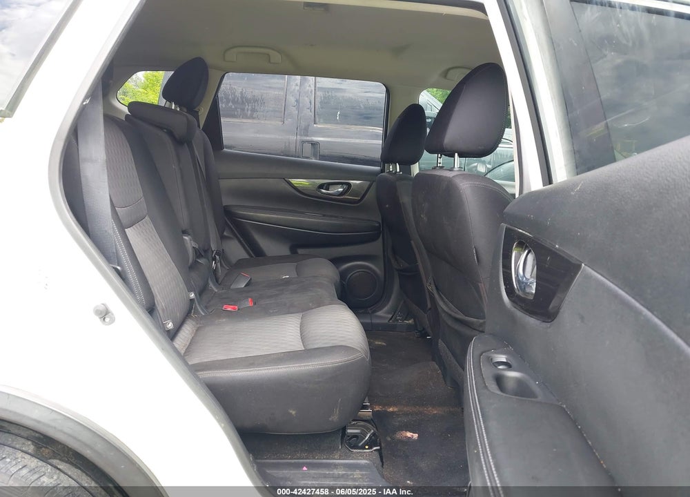 2018 NISSAN ROGUE VIN: JN8AT2MT7JW468757