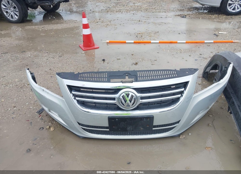 2011 VOLKSWAGEN TIGUAN VIN: WVGBV7AX7BW503311
