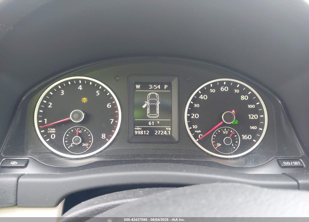 2011 VOLKSWAGEN TIGUAN VIN: WVGBV7AX7BW503311