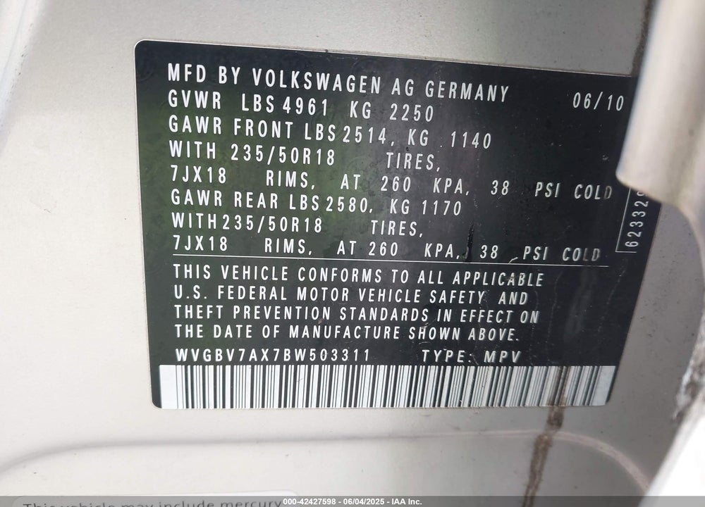 2011 VOLKSWAGEN TIGUAN VIN: WVGBV7AX7BW503311