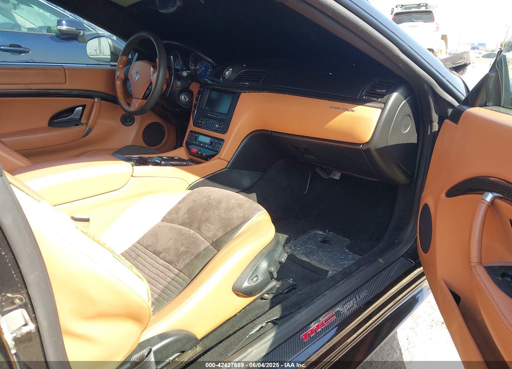 2009 MASERATI GRANTURISMO S VIN: ZAMHJ45A590045064