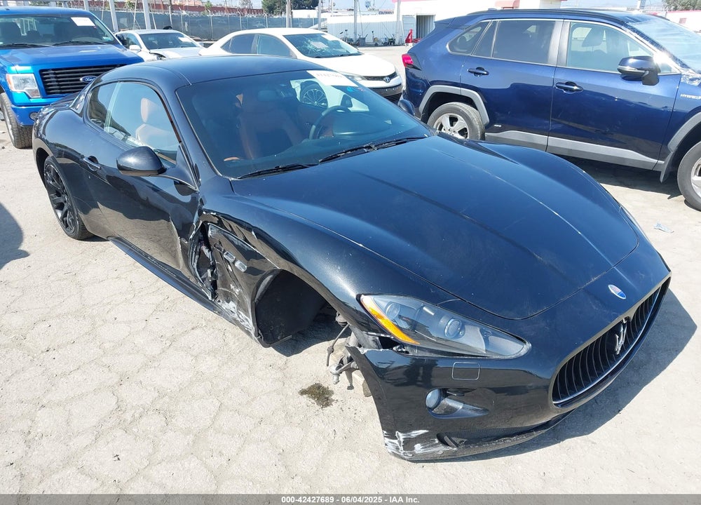 2009 MASERATI GRANTURISMO S VIN: ZAMHJ45A590045064