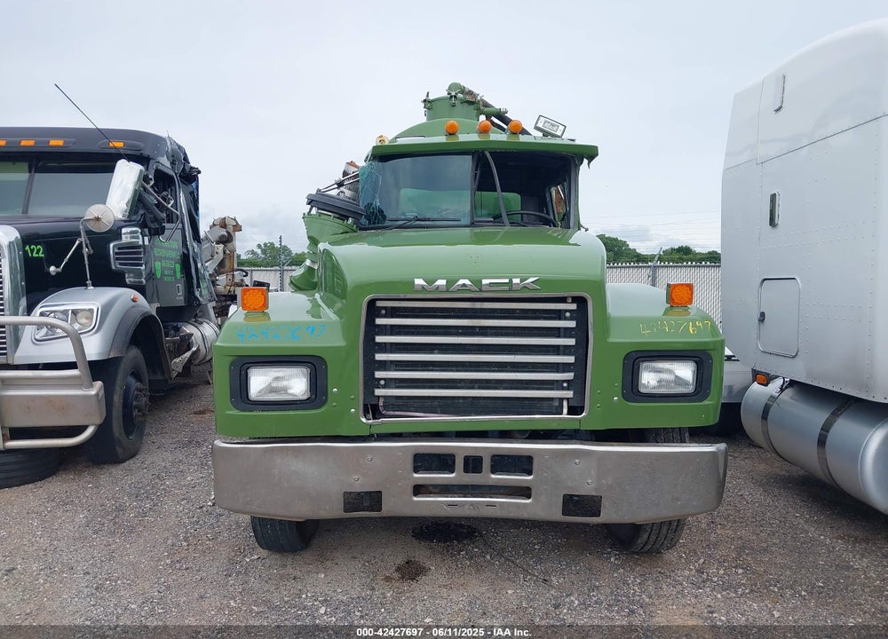 1997 MACK 600 RD600 VIN: 1M2P264Y9VM022568