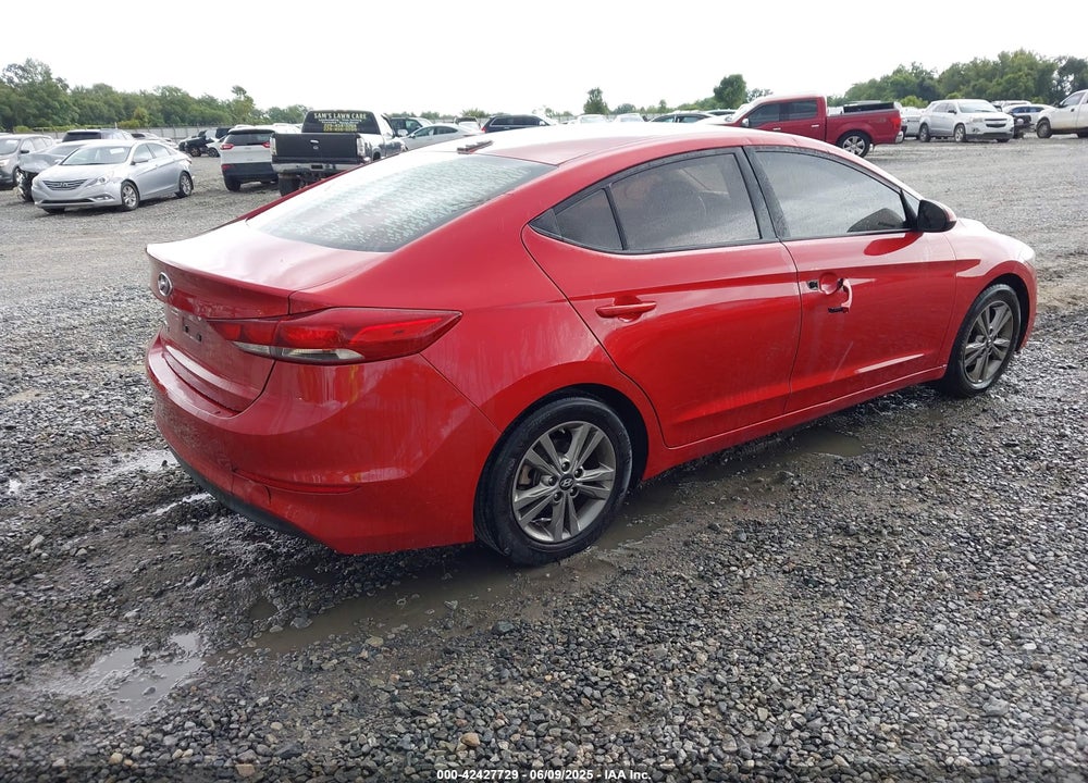 2018 HYUNDAI ELANTRA SEL VIN: 5NPD84LF7JH252429