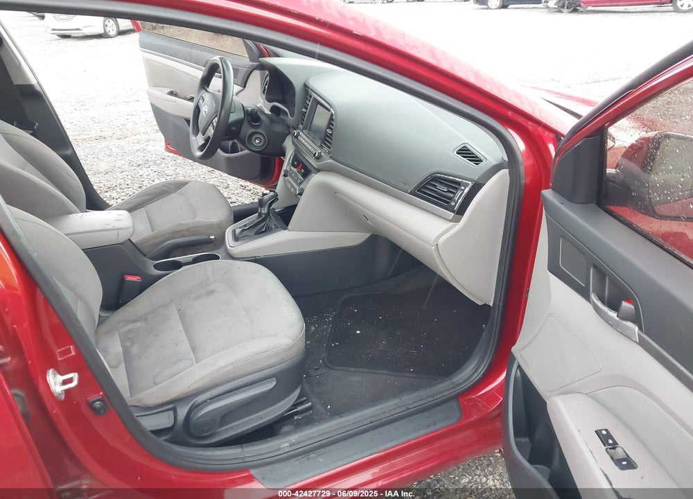 2018 HYUNDAI ELANTRA SEL VIN: 5NPD84LF7JH252429