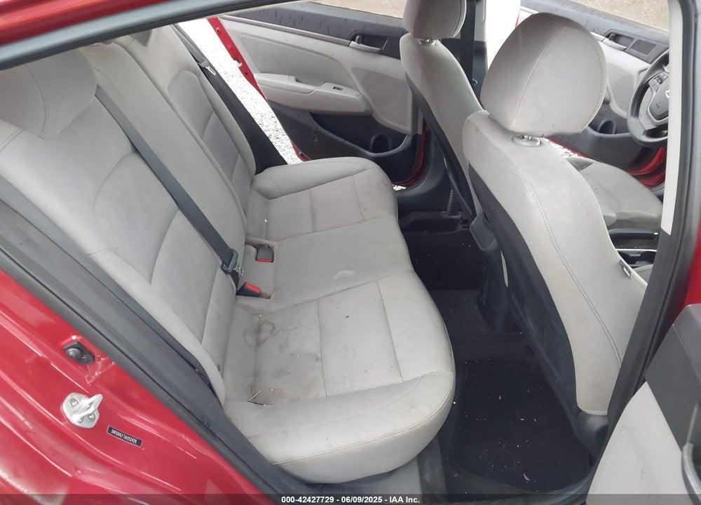 2018 HYUNDAI ELANTRA SEL VIN: 5NPD84LF7JH252429