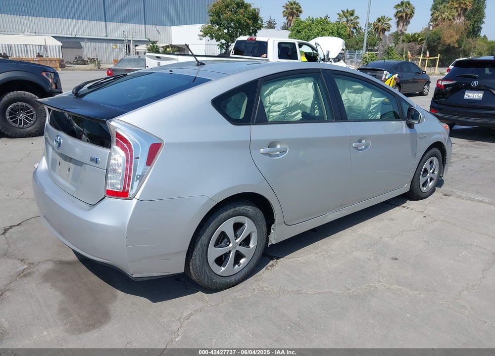 2015 TOYOTA PRIUS TWO VIN: JTDKN3DU5F1934148