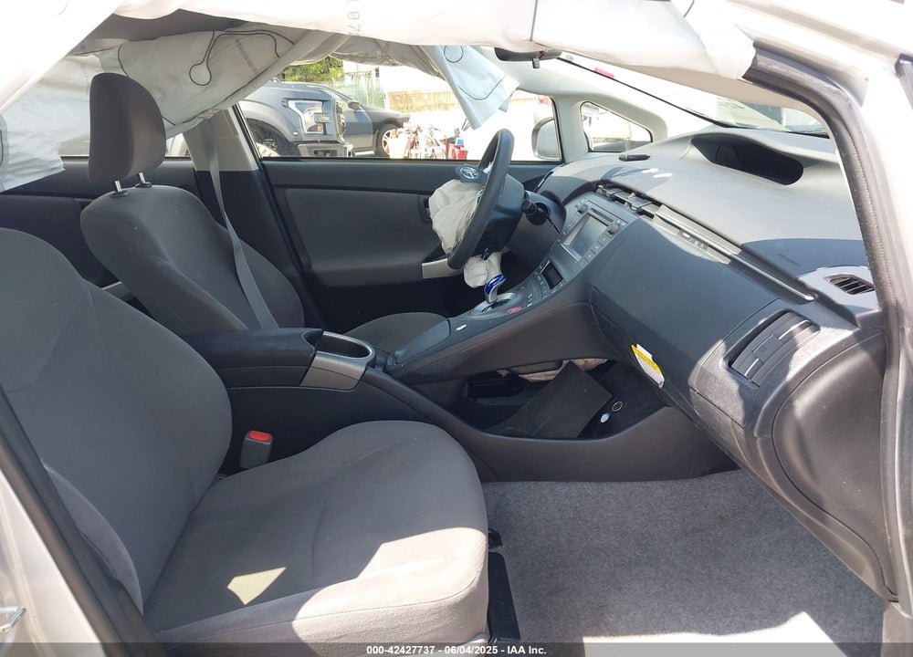 2015 TOYOTA PRIUS TWO VIN: JTDKN3DU5F1934148