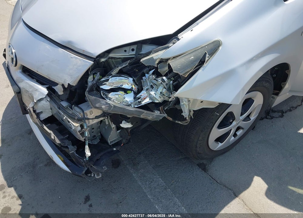 2015 TOYOTA PRIUS TWO VIN: JTDKN3DU5F1934148